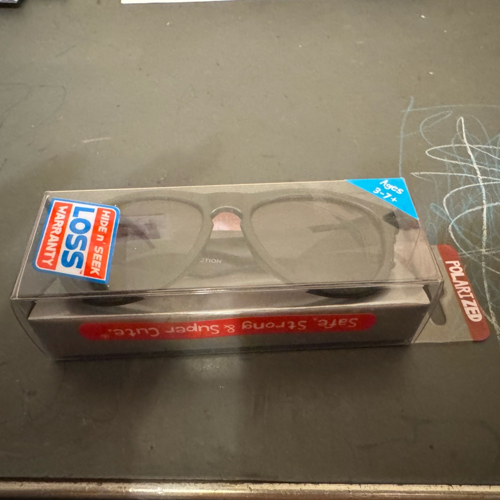 Minishades Kids Sunglasses Jordan 1 New Balance 9060 Adidas Samba Puma Speedcat